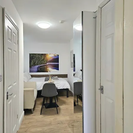 شقة Lakes Guest Annexe