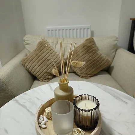 Lakes Guest Annexe Apartamento *