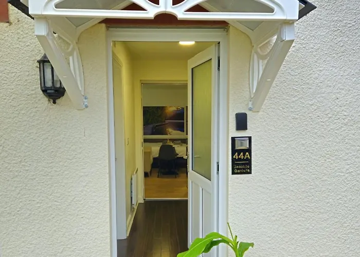 Lakes Guest Annexe شقة بنريث