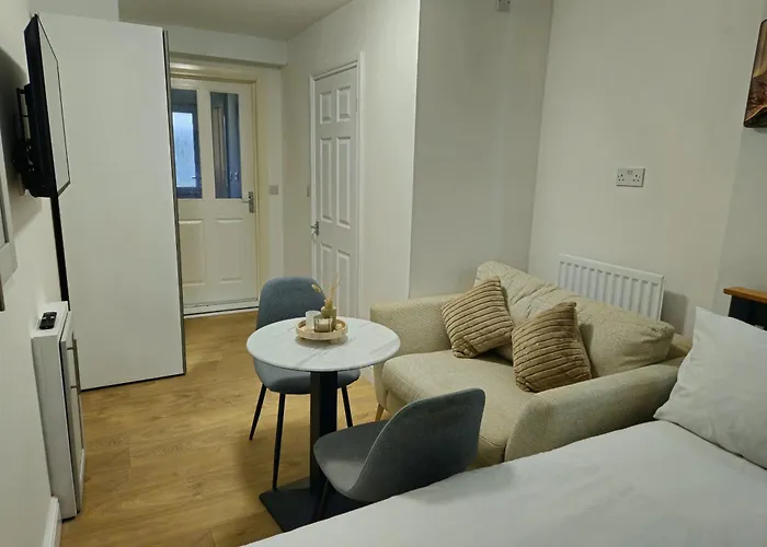 Lakes Guest Annexe شقة